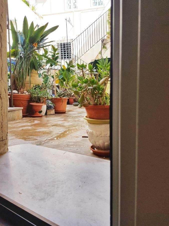 Essentia Rooms- Ortigia Holidays Сиракузы Экстерьер фото